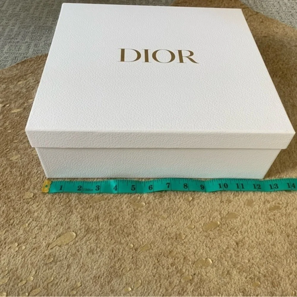 Dior Gift Box with Ribbons and Tissue - Picture 8 of 9